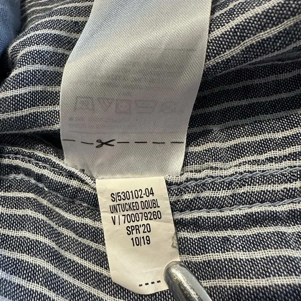 Banana Republic Untucked Fit Button Up Shirt‎ Men's Size L Blue Double Weave